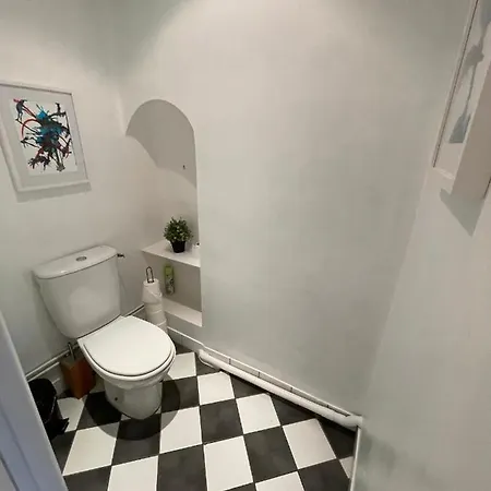 La Maison Des Chapeliers *